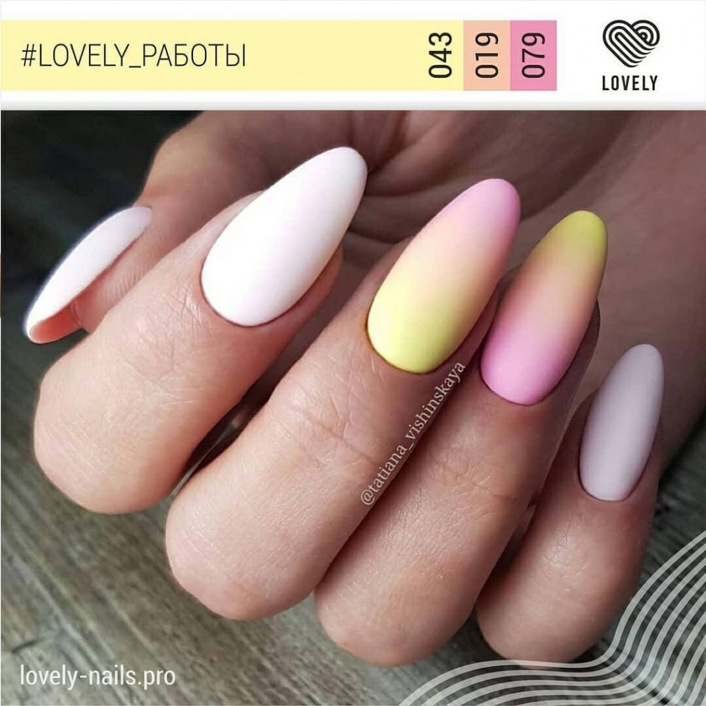 Маникюр с градиентом Маникюр с градиентом
